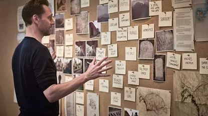 Tom Hiddleston leads the investigation about Pompeii's people